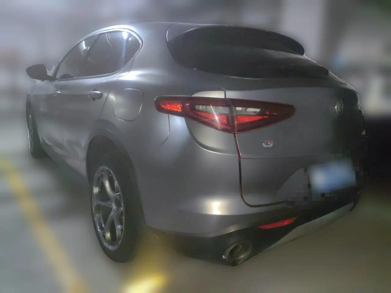 Alfa Romeo Stelvio 2017 2.0T 200HP Elite Edition — миниатюра 4