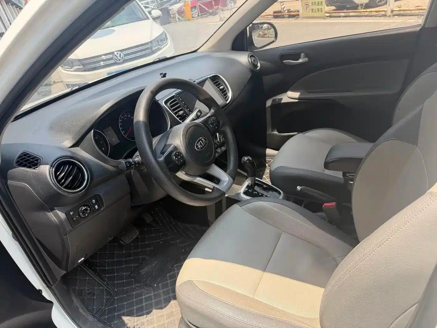 Kia K2 2017 1.4L Automatic Smart Edition Value — миниатюра 3