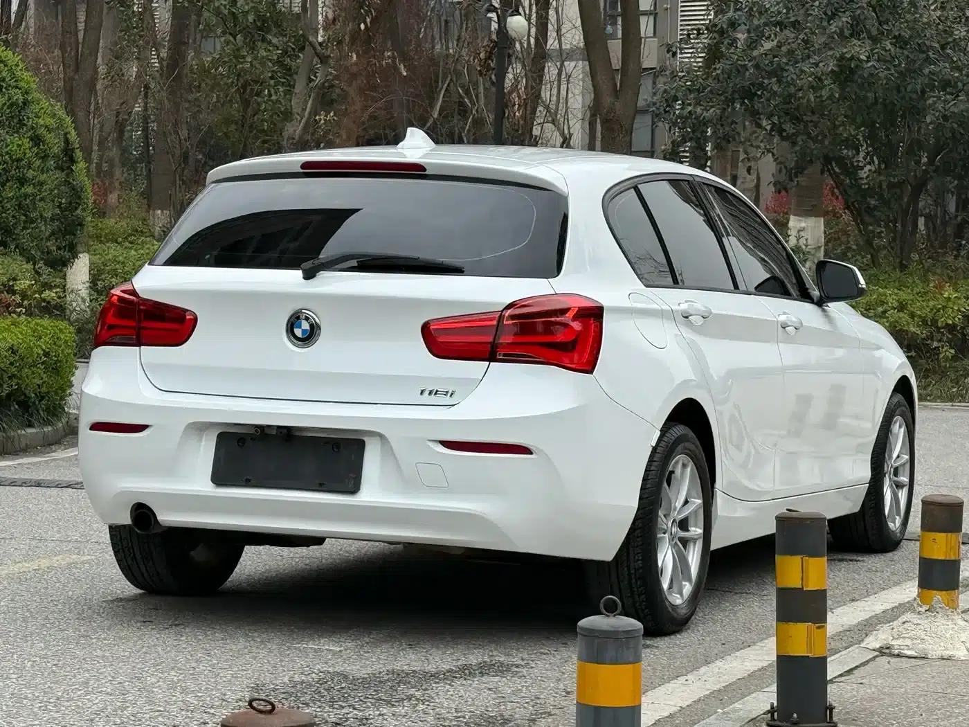 2015 BMW 1 Series Imported Model 118i Leading Edition — миниатюра 4
