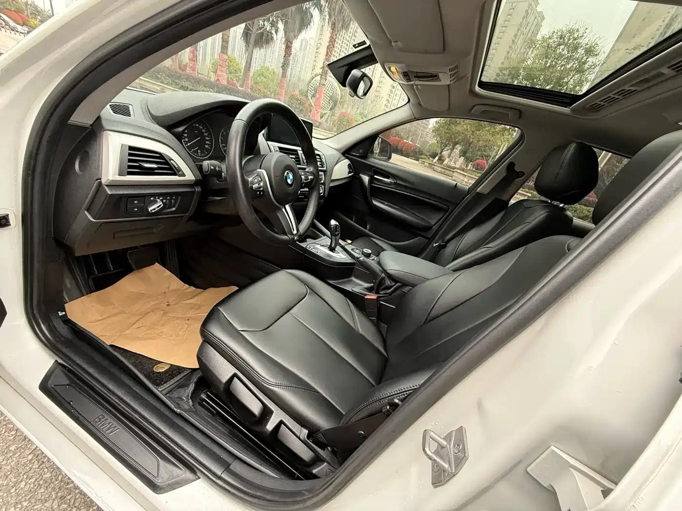 2015 BMW 1 Series Imported Model 118i Leading Edition — миниатюра 6