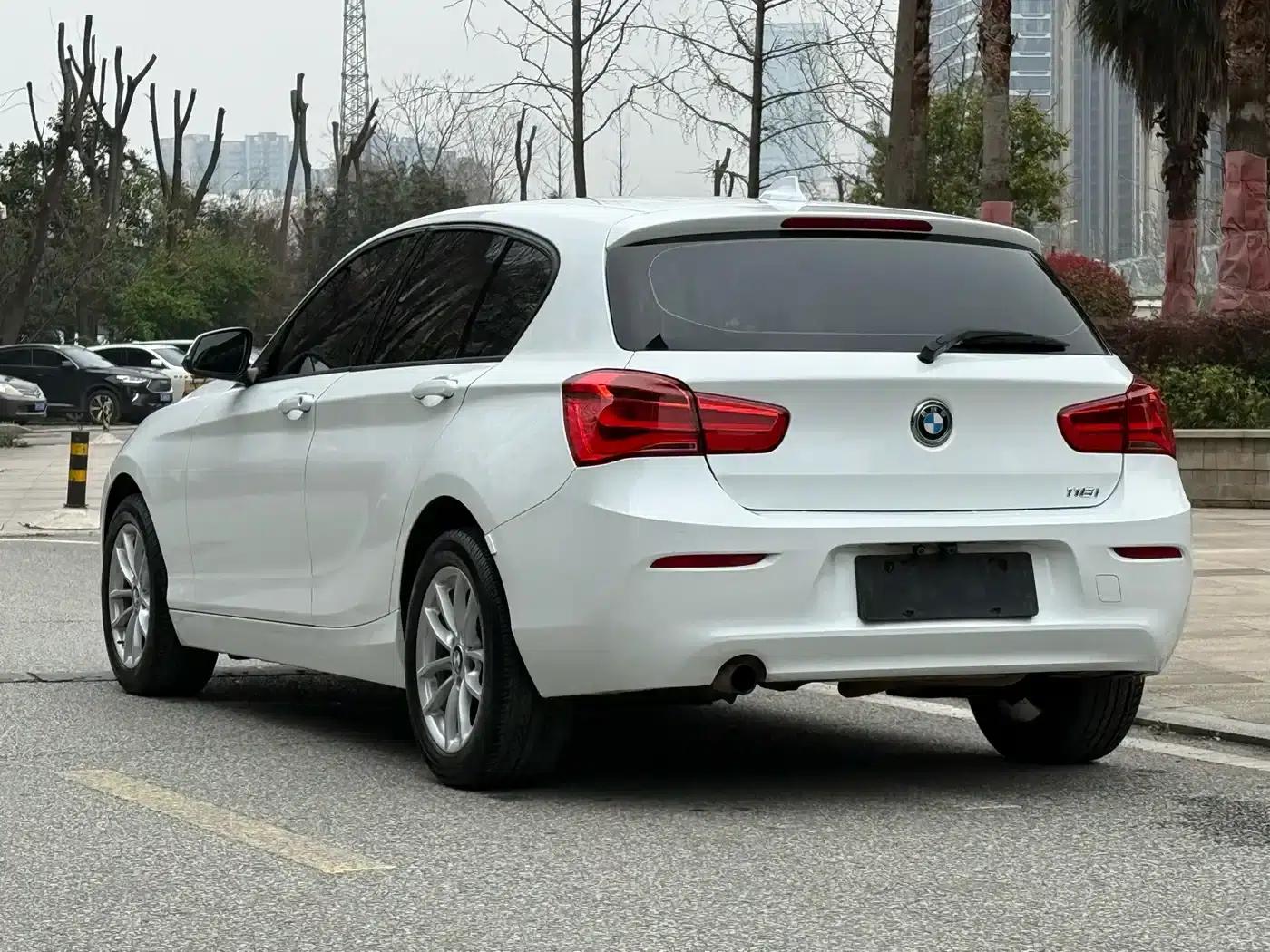 2015 BMW 1 Series Imported Model 118i Leading Edition — миниатюра 9