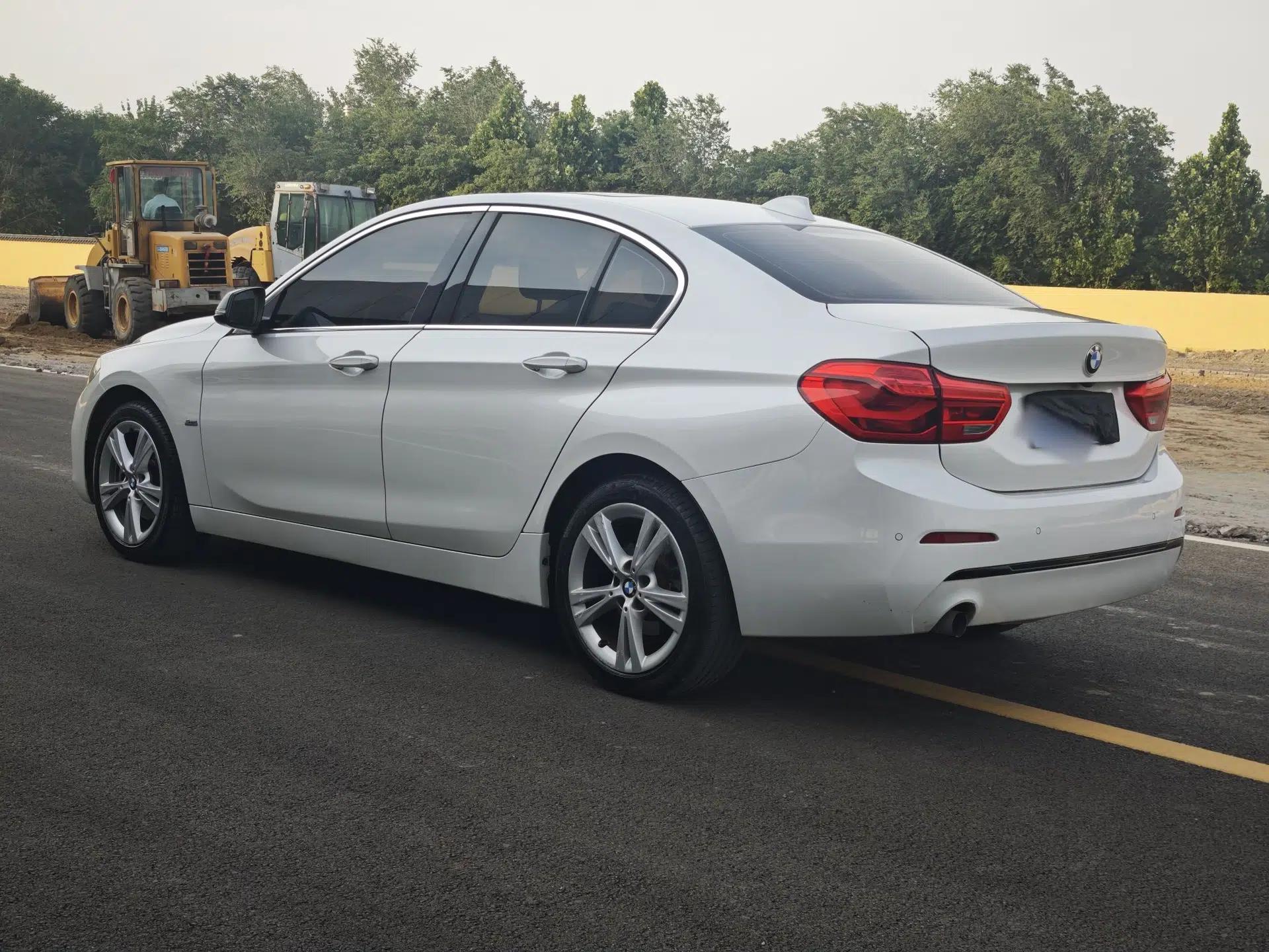 BMW 1 Series 2017 118i Design Package Model — миниатюра 5