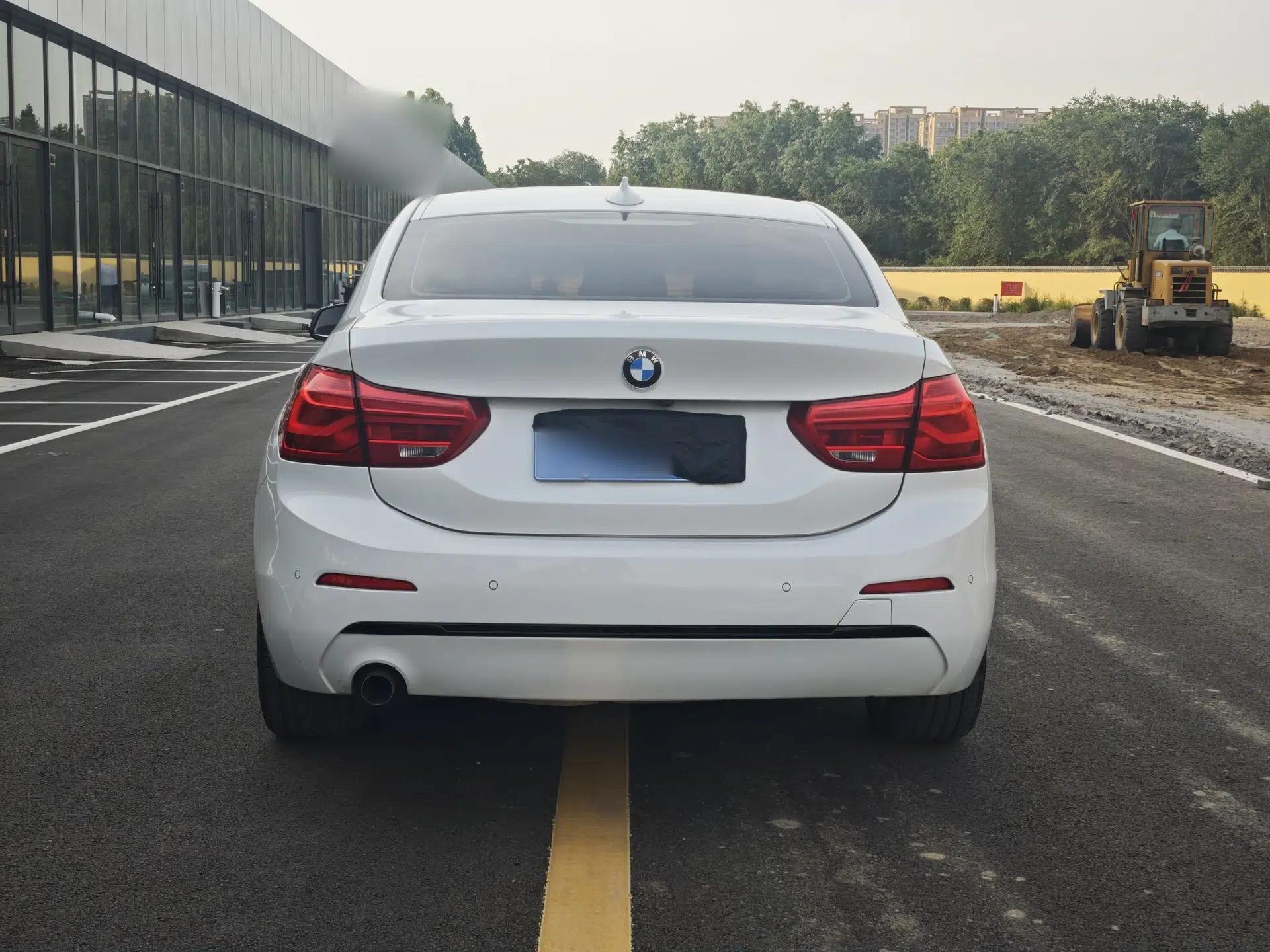 BMW 1 Series 2017 118i Design Package Model — миниатюра 6