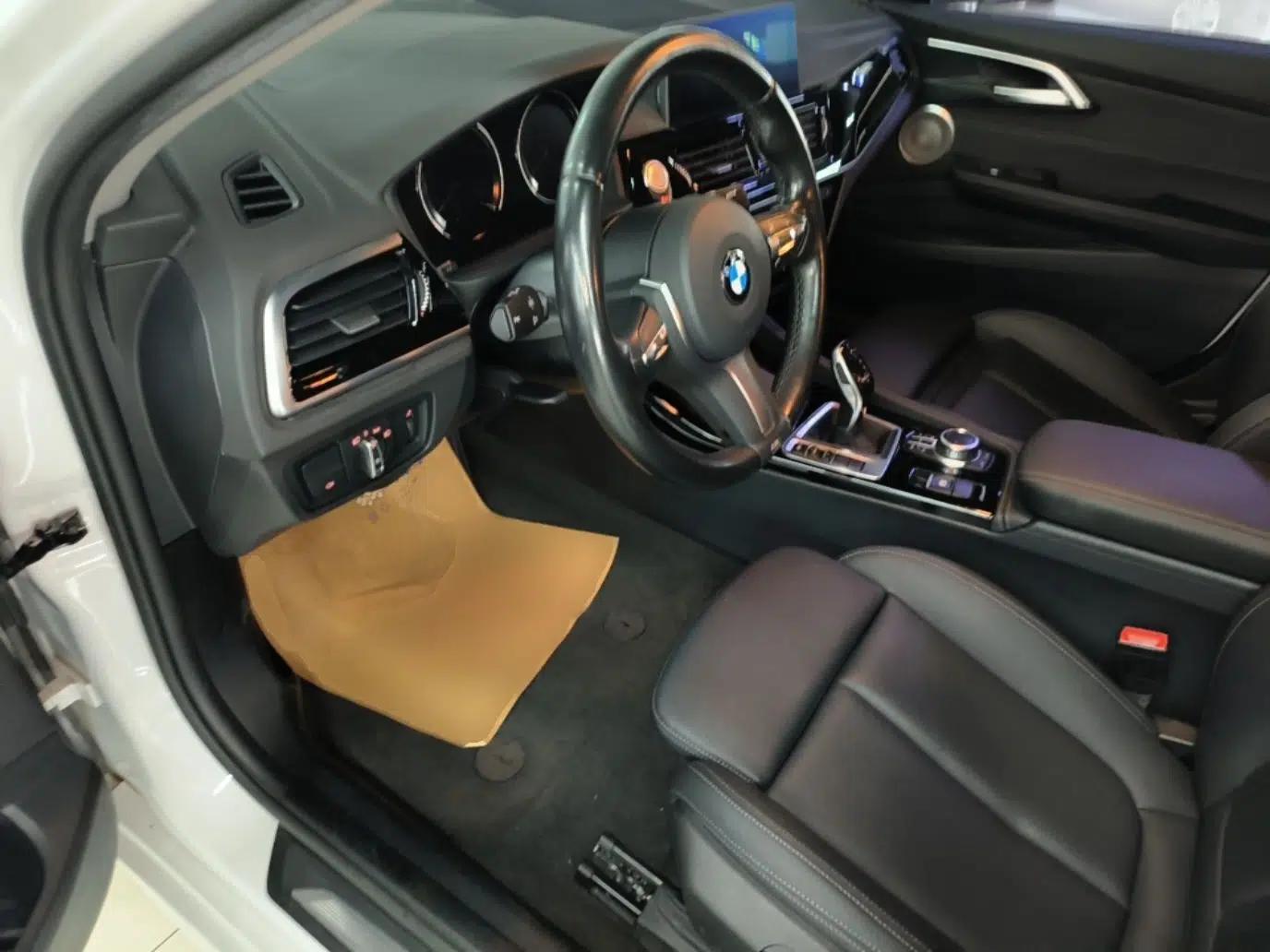 BMW 1 Series 2021 120i M Sport Night Edition — миниатюра 18