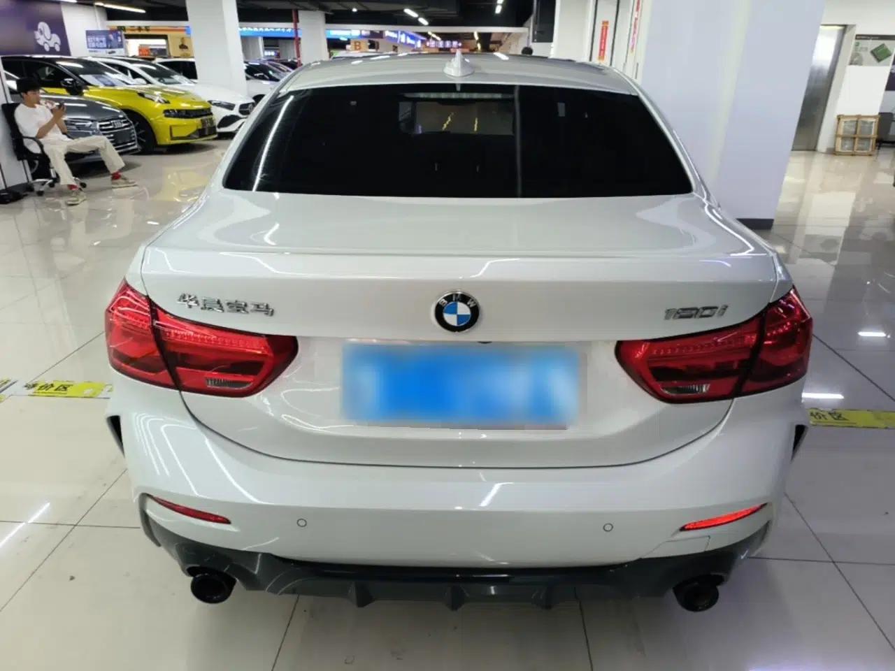 BMW 1 Series 2021 120i M Sport Night Edition — миниатюра 5