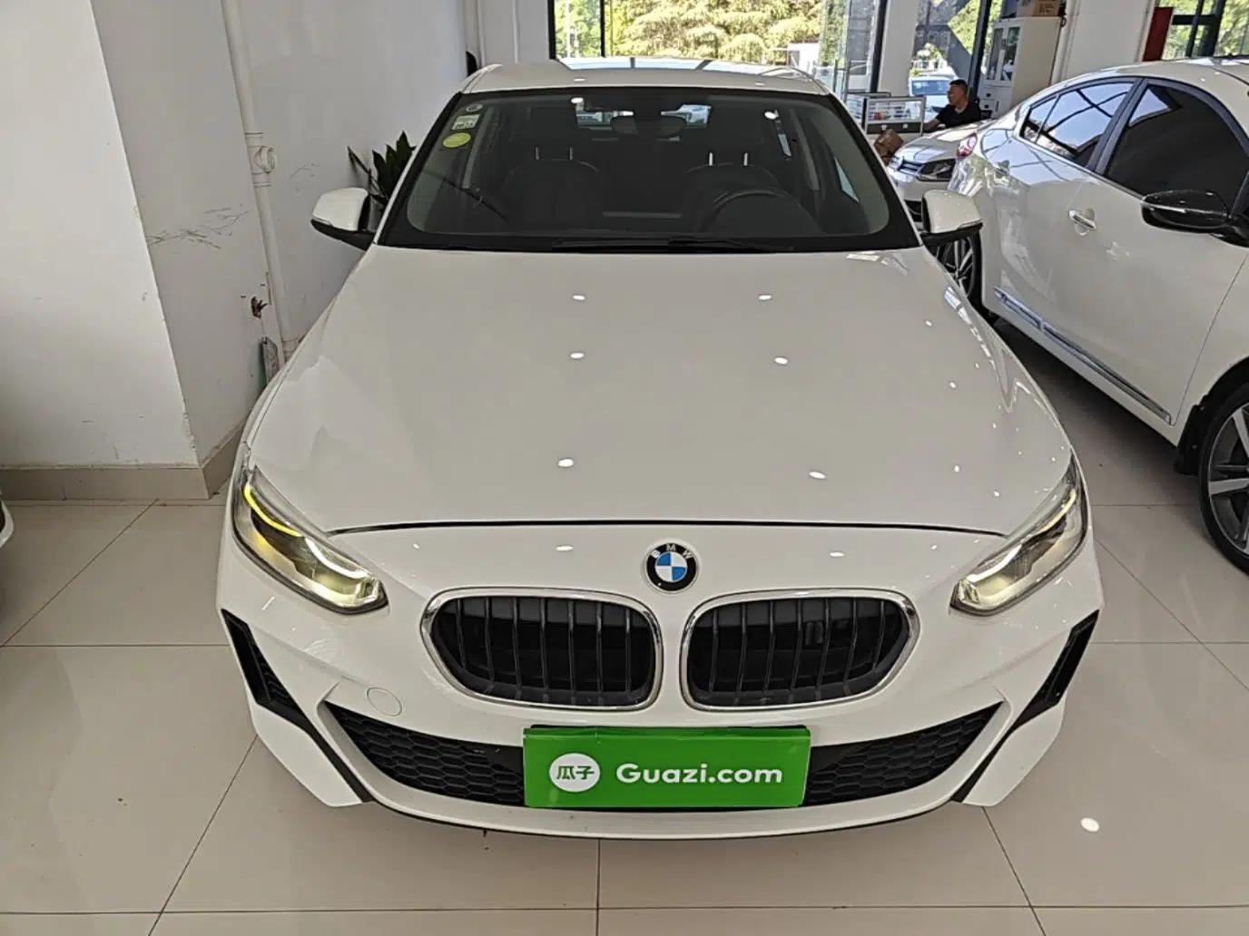 BMW 1 Series 2021 120i M Sport Edition — миниатюра 2