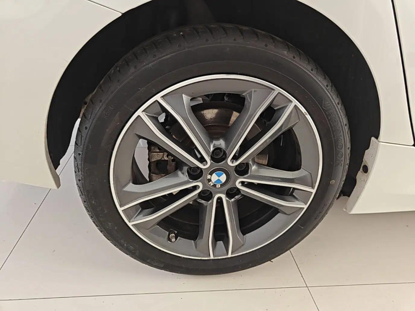 BMW 1 Series 2021 120i M Sport Edition — миниатюра 11