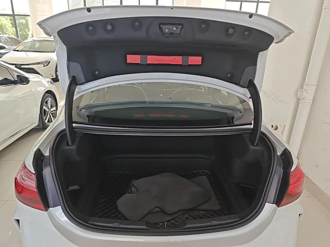 BMW 1 Series 2021 120i M Sport Edition — миниатюра 22