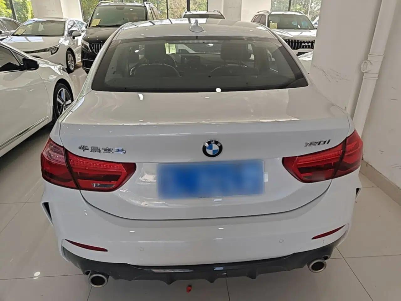 BMW 1 Series 2021 120i M Sport Edition — миниатюра 5