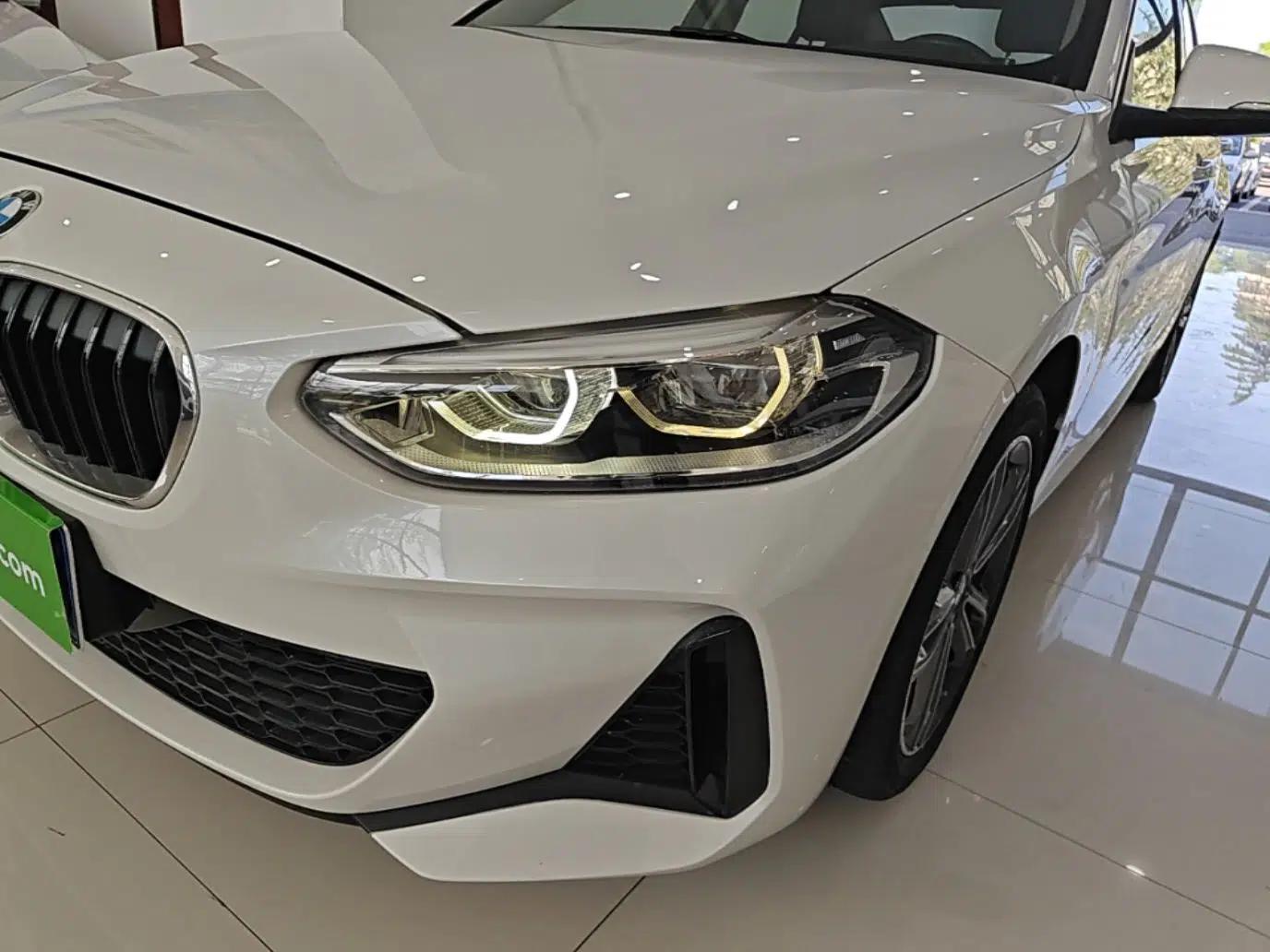 BMW 1 Series 2021 120i M Sport Edition — миниатюра 8