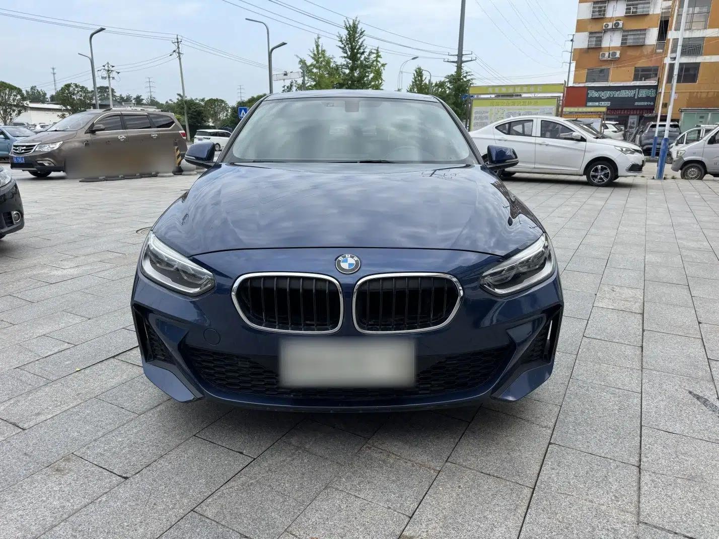 BMW 1 Series 2021 120i M Sport Edition — миниатюра 2