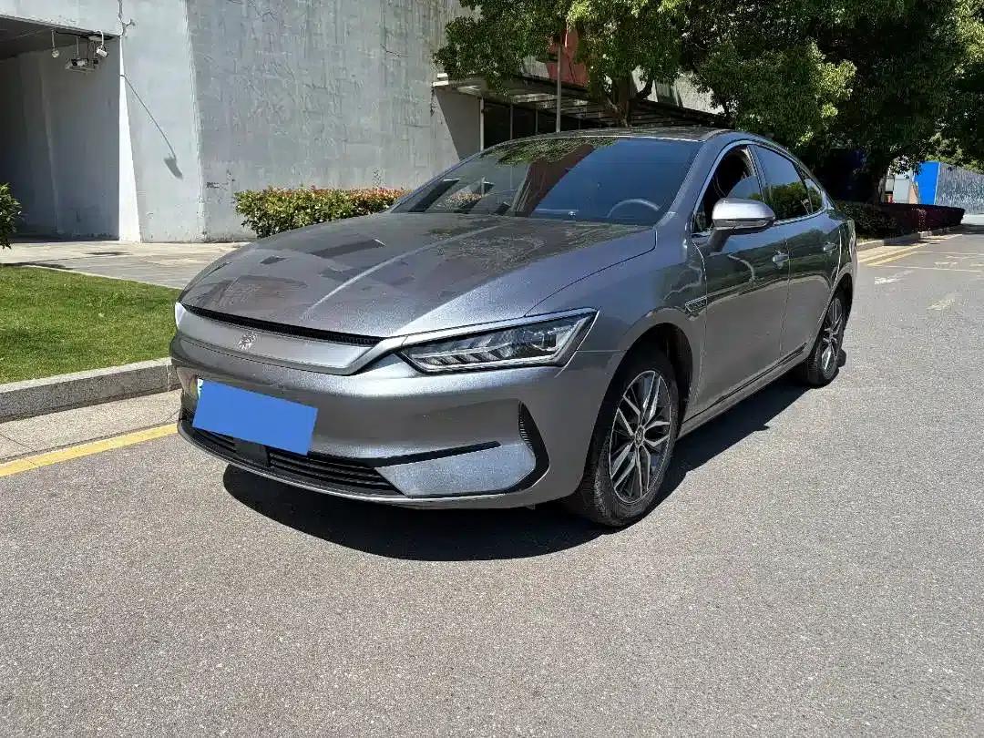 Qin PLUS 2021 EV 400KM Luxury Edition — миниатюра 1