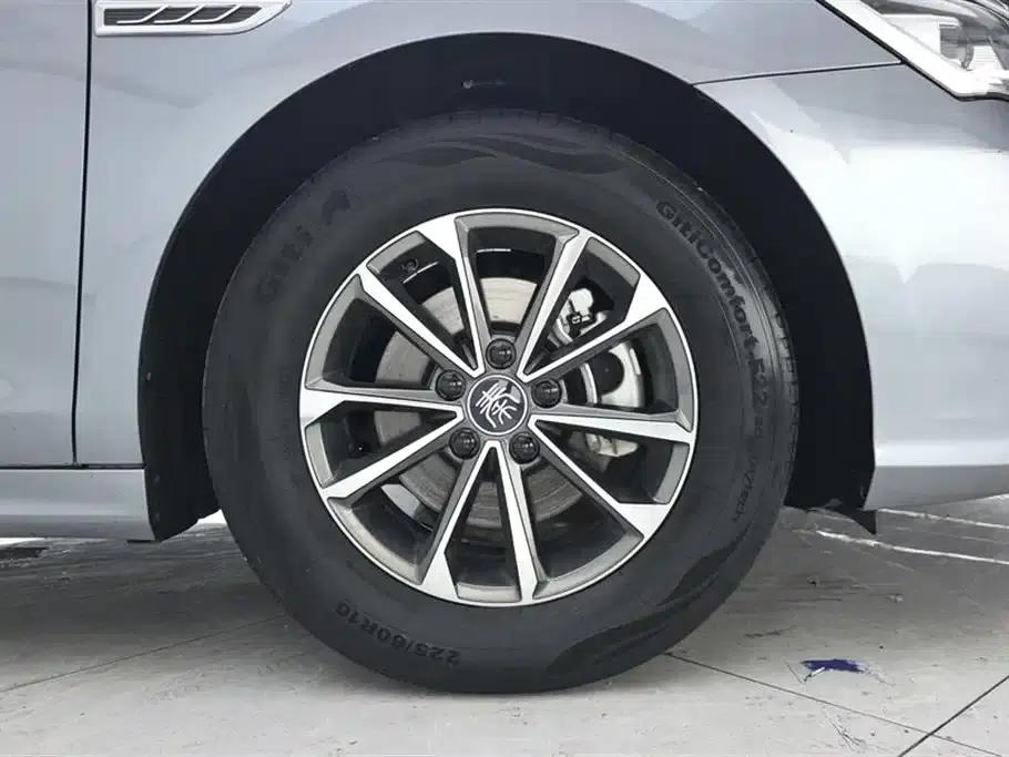 Qin PLUS 2023 Champion Edition DM-i 55KM Leading Model — миниатюра 6