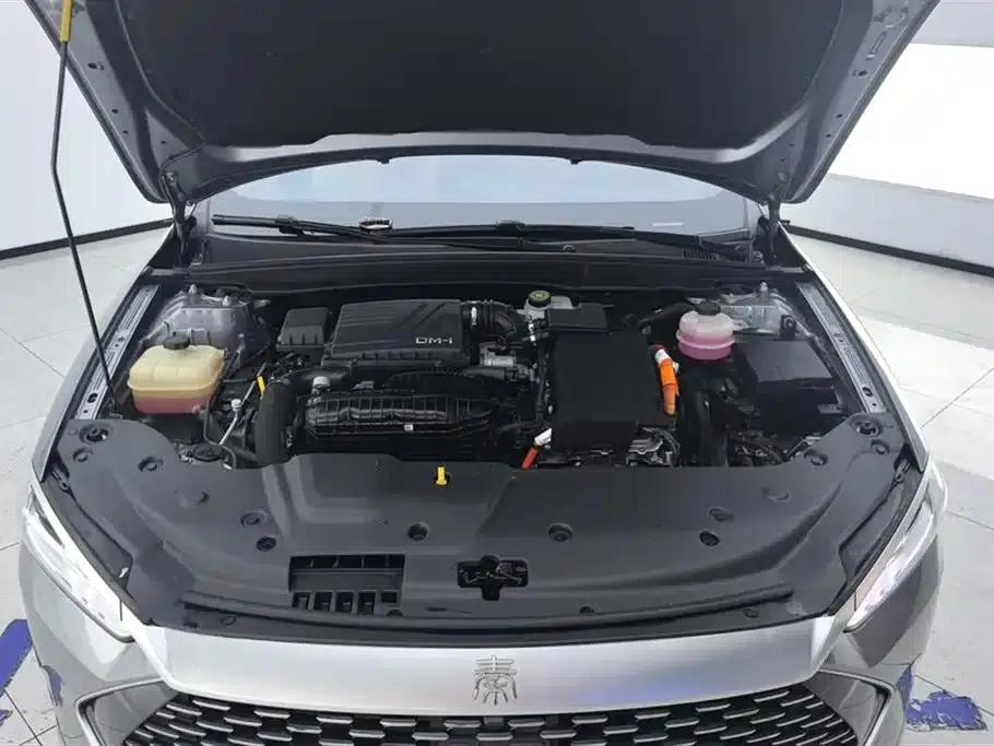 Qin PLUS 2023 Champion Edition DM-i 55KM Leading Model — миниатюра 10