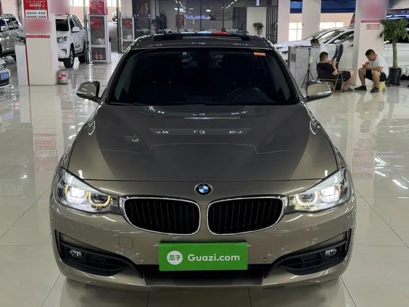 BMW 3 Series GT 2018 320i Sport Edition — миниатюра 2
