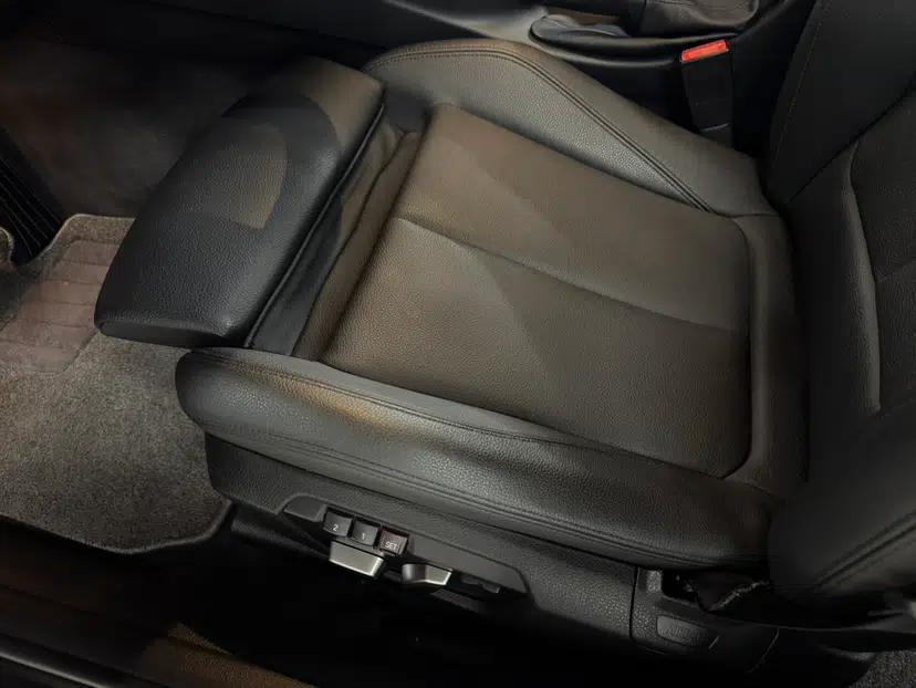 BMW 3 Series GT 2018 320i Sport Edition — миниатюра 14