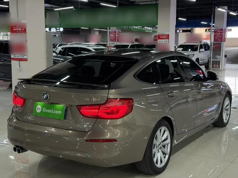 BMW 3 Series GT 2018 320i Sport Edition — миниатюра 6