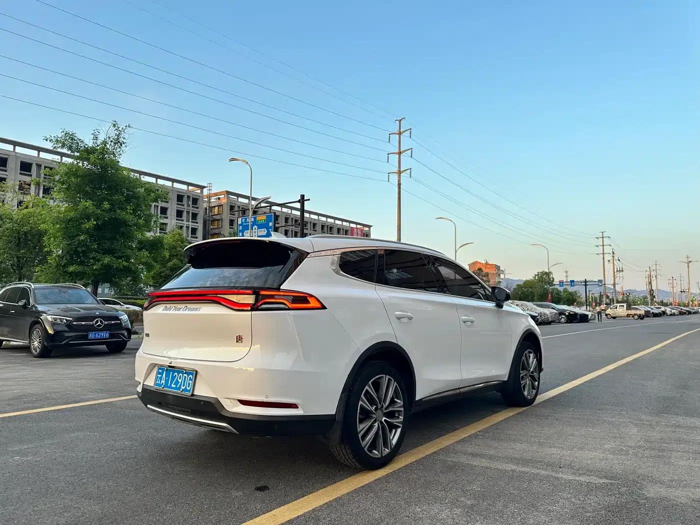 Tang 2019 2.0T Automatic Intelligent Connected Premium 7-seater National VI Emission Standard — миниатюра 4