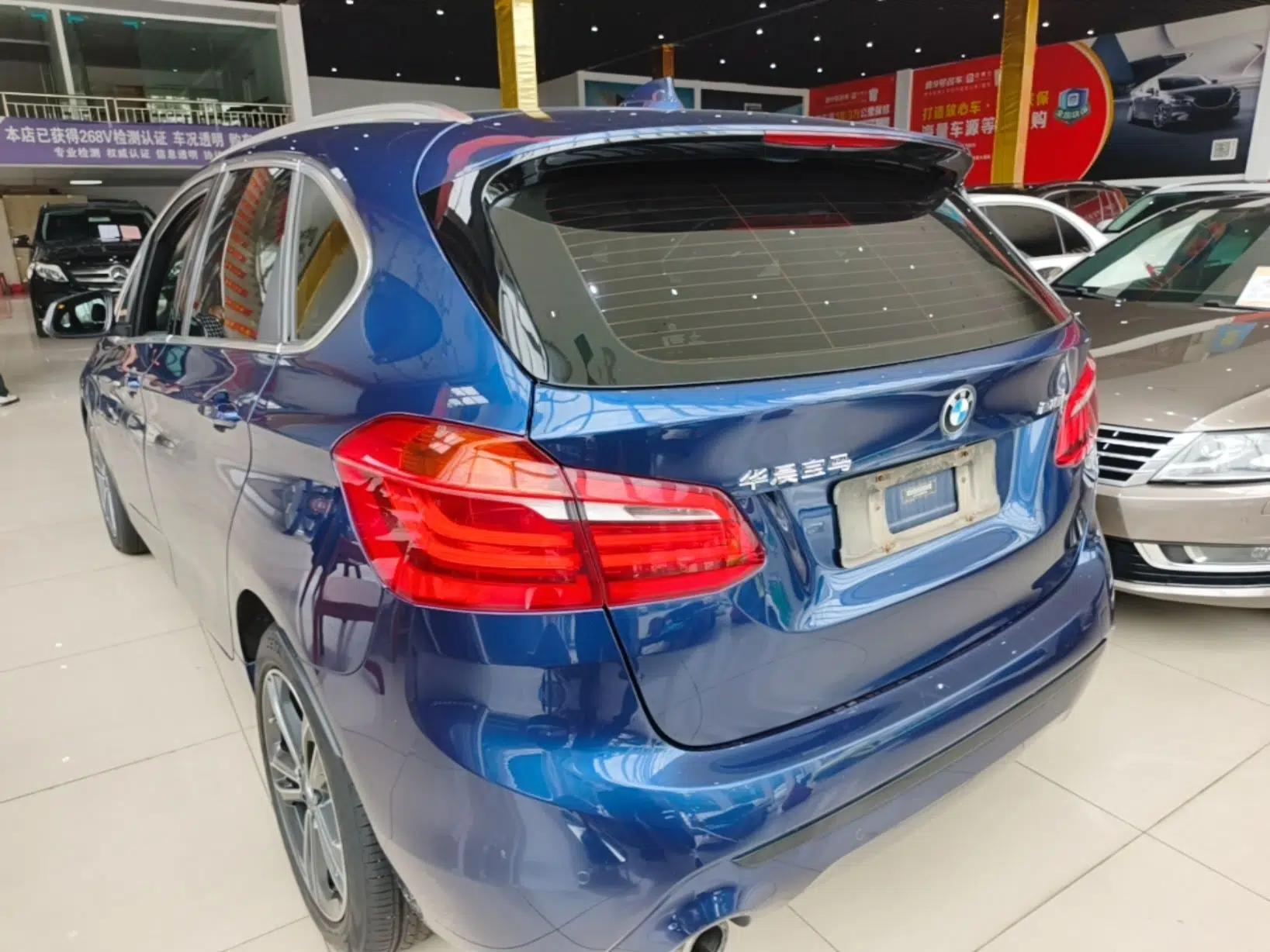 BMW 2 Series Active Tourer 2018 218i Premium Sports Package — миниатюра 4