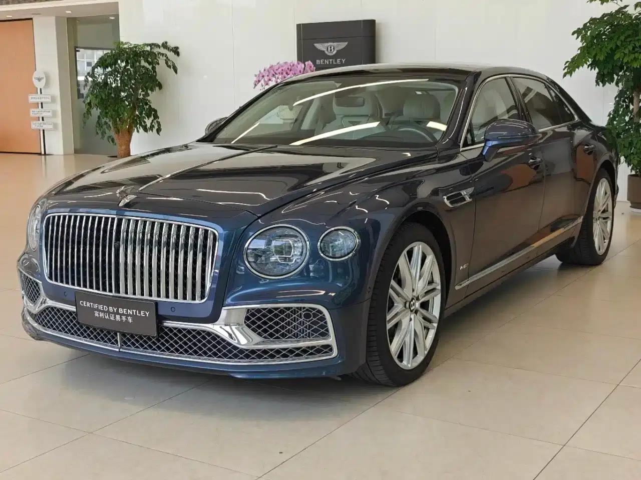 2022 Mercedes-Benz Flying Spur 6.0T W12 Standard Edition — миниатюра 1