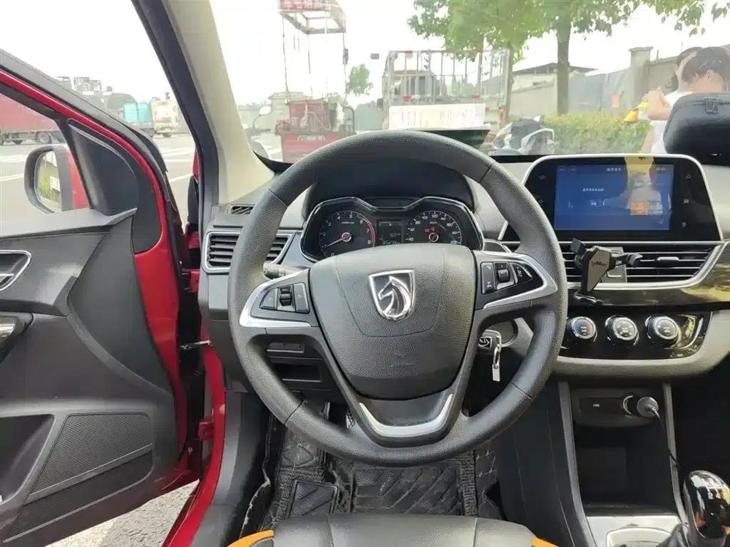 Baojun 310 2016 1.2L Manual Deluxe Edition — миниатюра 3