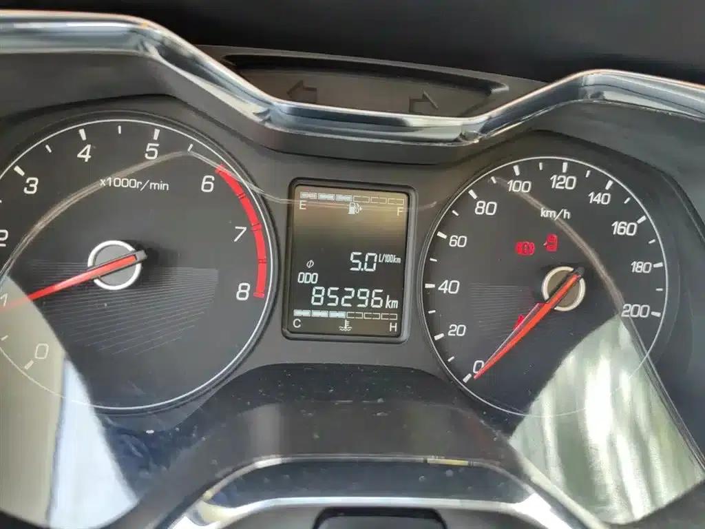 Baojun 310 2016 1.2L Manual Deluxe Edition — миниатюра 5
