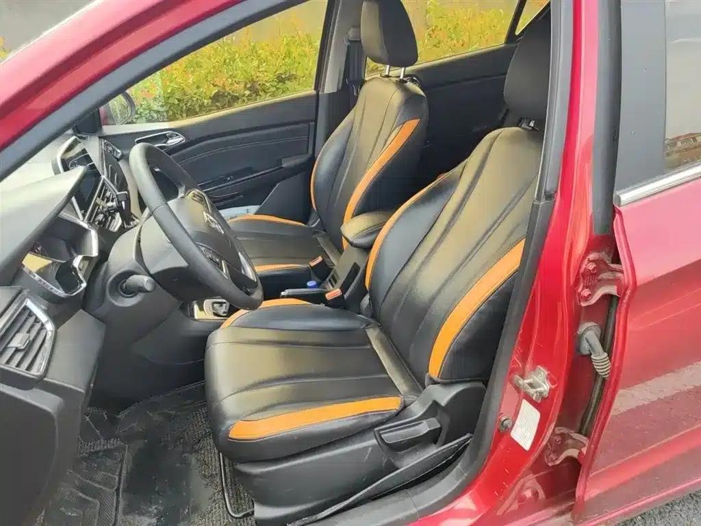 Baojun 310 2016 1.2L Manual Deluxe Edition — миниатюра 8