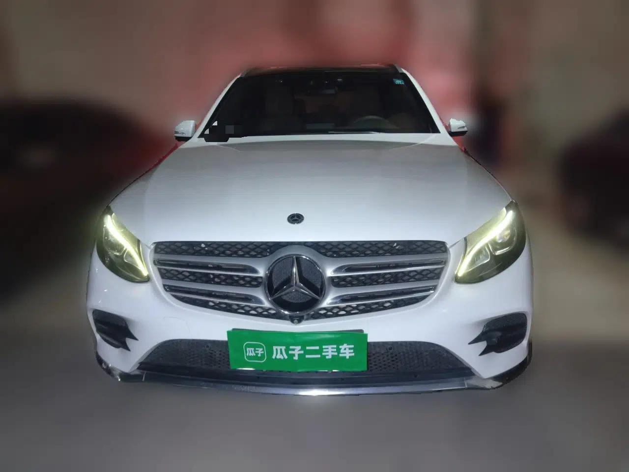 Mercedes-Benz GLC 2018 GLC 260 4MATIC Luxury Model — миниатюра 2