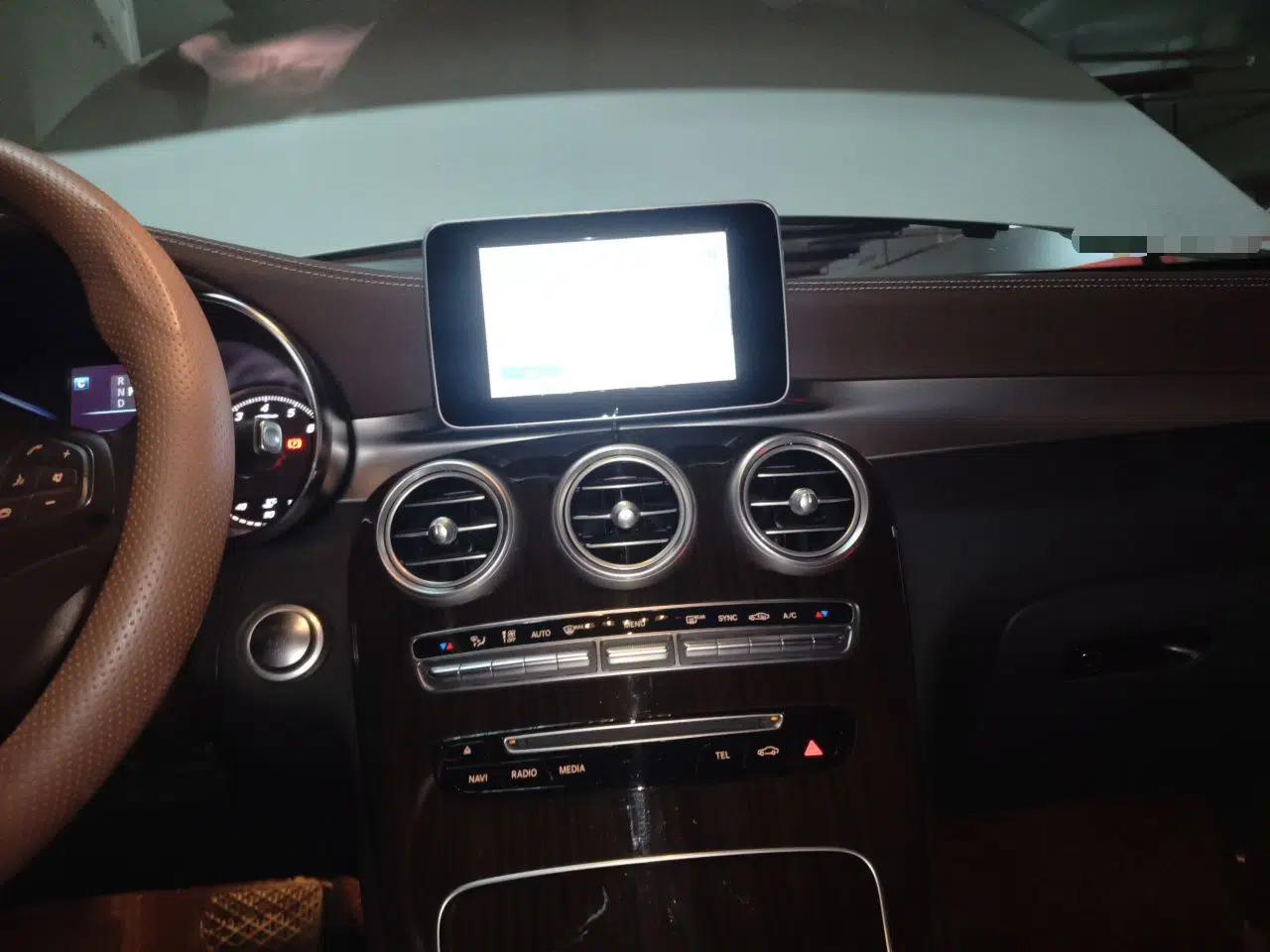 Mercedes-Benz GLC 2018 GLC 260 4MATIC Luxury Model — миниатюра 13
