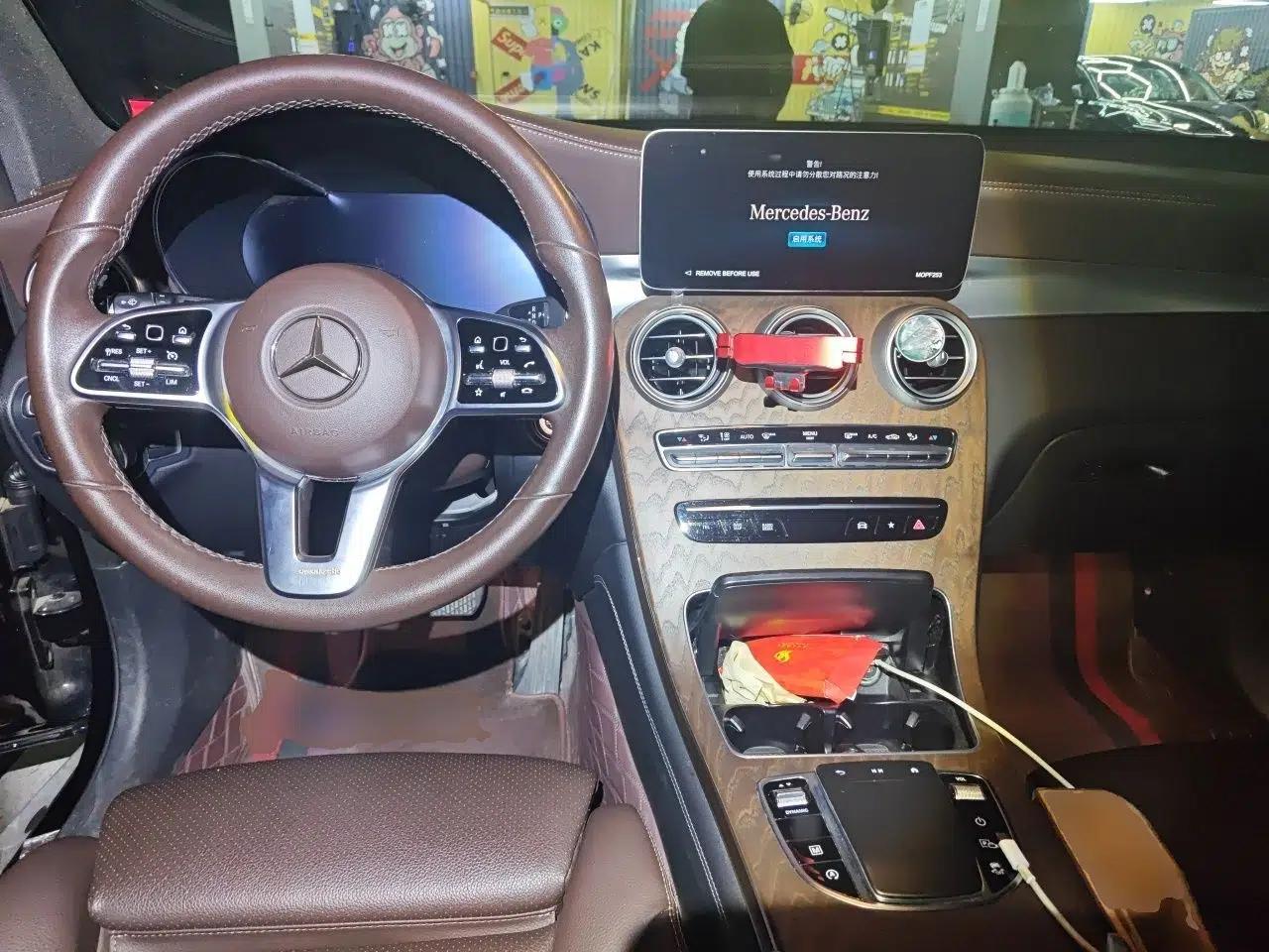 Mercedes-Benz GLC 2020 GLC 260 L 4MATIC Luxury Model — миниатюра 9