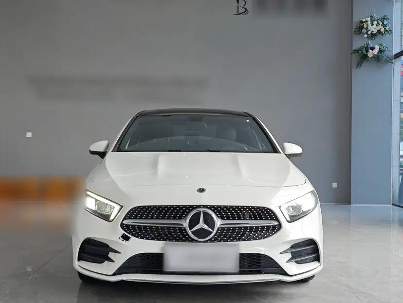 Mercedes-Benz A-Class 2022 A 200 L Sport Sedan Dynamic Model — миниатюра 2