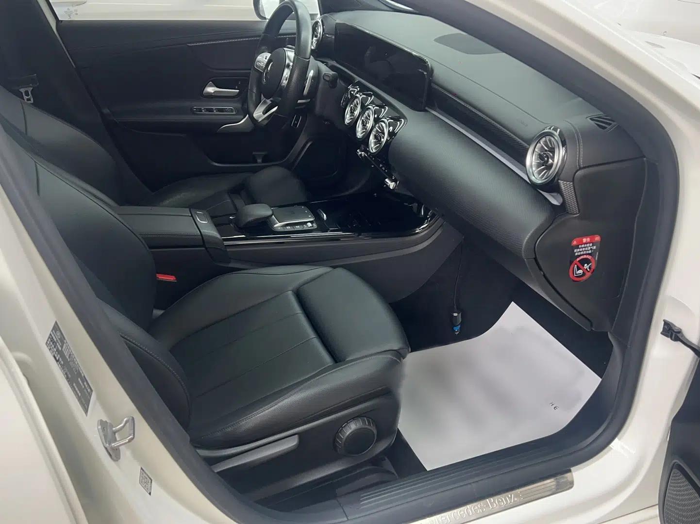 Mercedes-Benz A-Class 2022 A 200 L Sport Sedan Dynamic Model — миниатюра 11