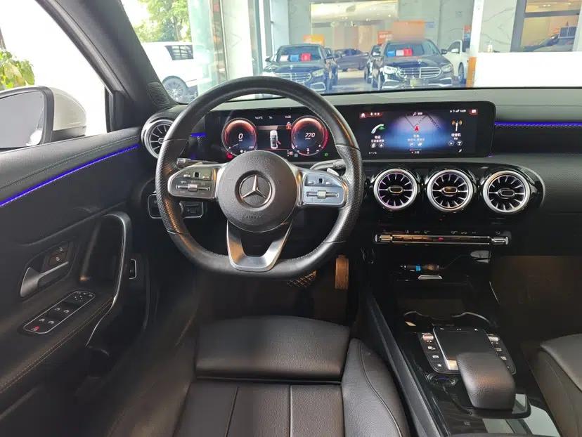 Mercedes-Benz A-Class 2022 A 200 L Sport Sedan Dynamic Model — миниатюра 16