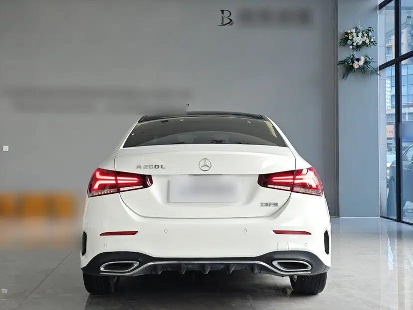 Mercedes-Benz A-Class 2022 A 200 L Sport Sedan Dynamic Model — миниатюра 6