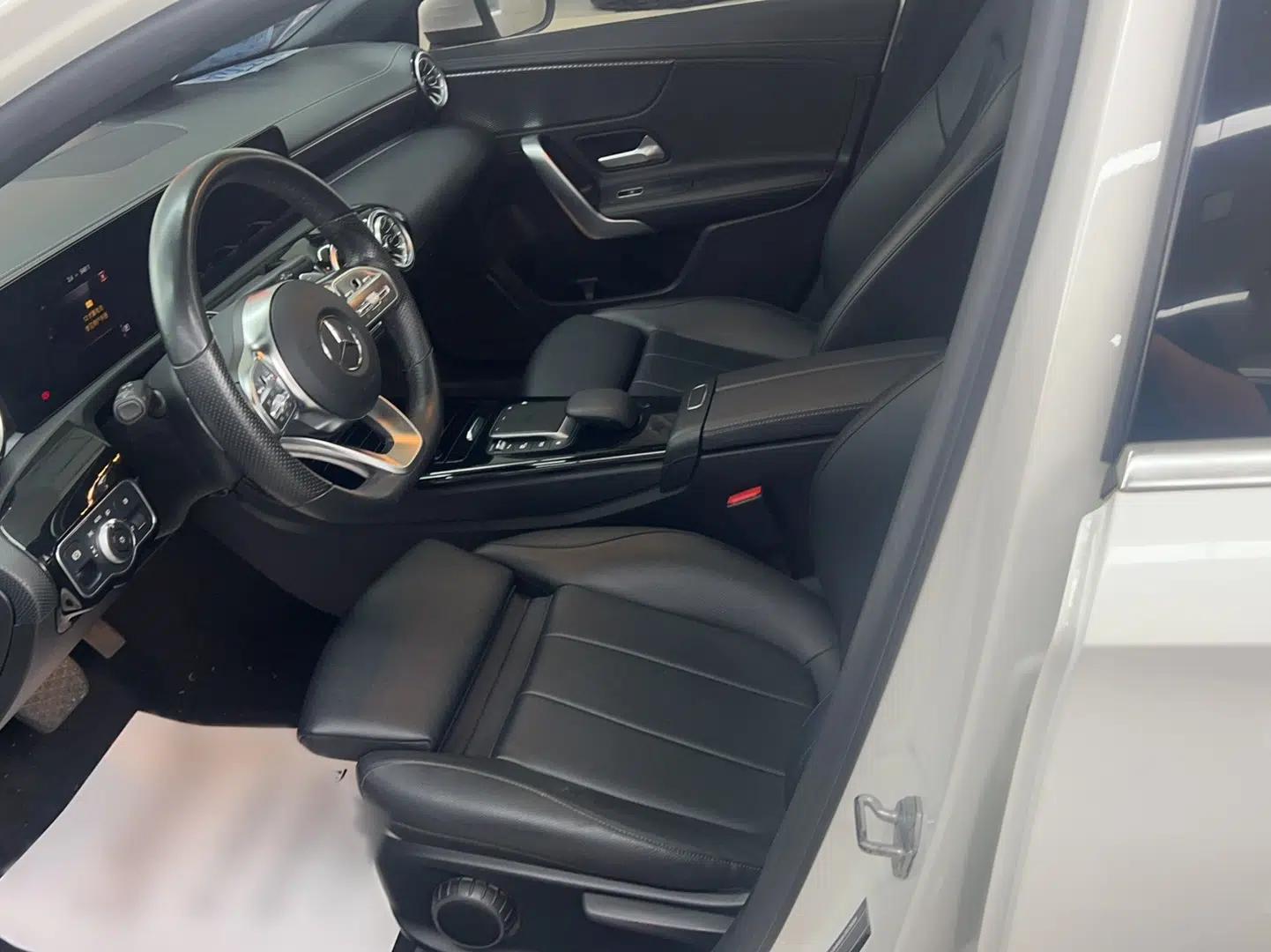 Mercedes-Benz A-Class 2022 A 200 L Sport Sedan Dynamic Model — миниатюра 10
