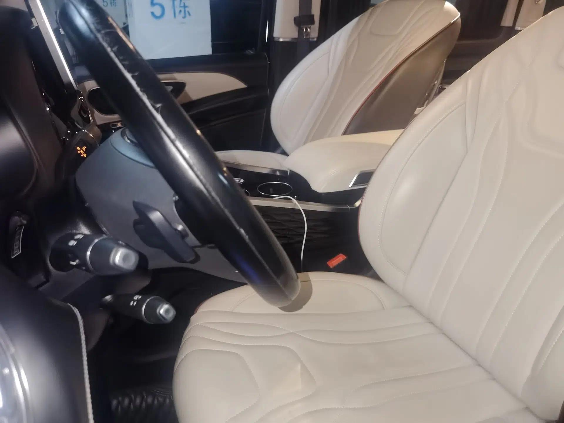 Mercedes-Benz Vito 2021 2.0T Business Version 7 Seats — миниатюра 15