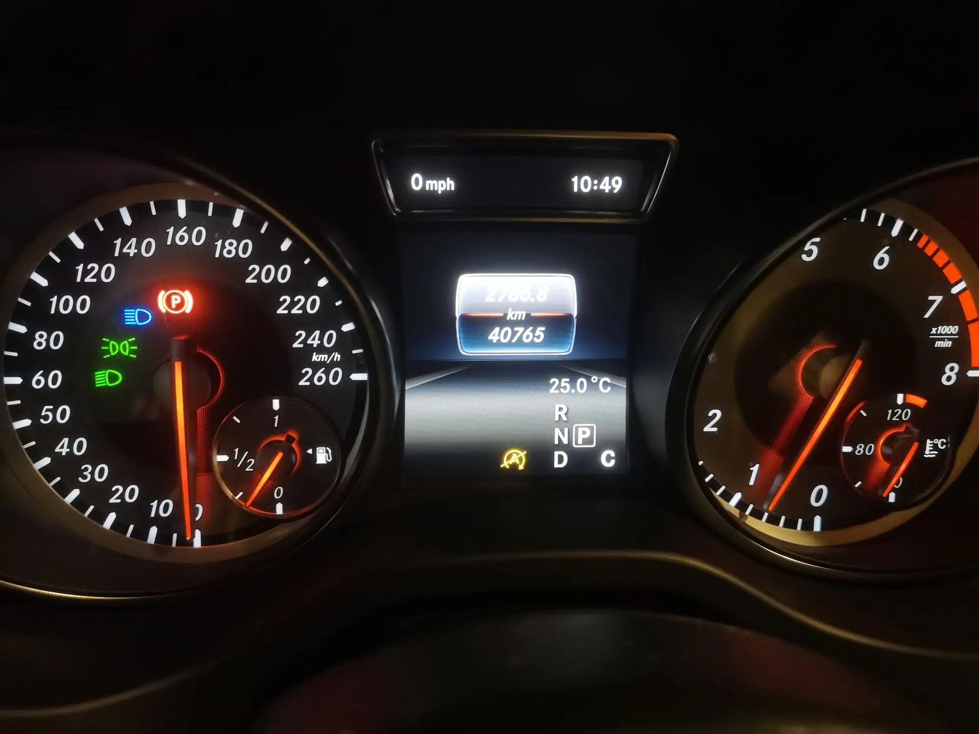 Mercedes-Benz GLA 2016 GLA 220 4MATIC Luxury Model — миниатюра 11