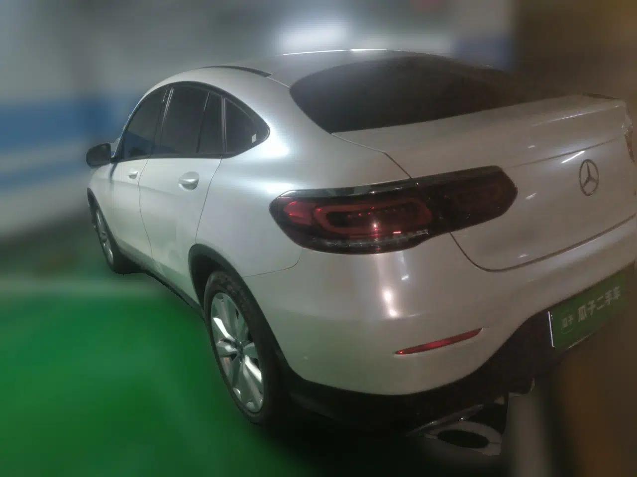 Mercedes-Benz GLC Coupe 2020 GLC 260 4MATIC Coupe SUV — миниатюра 4