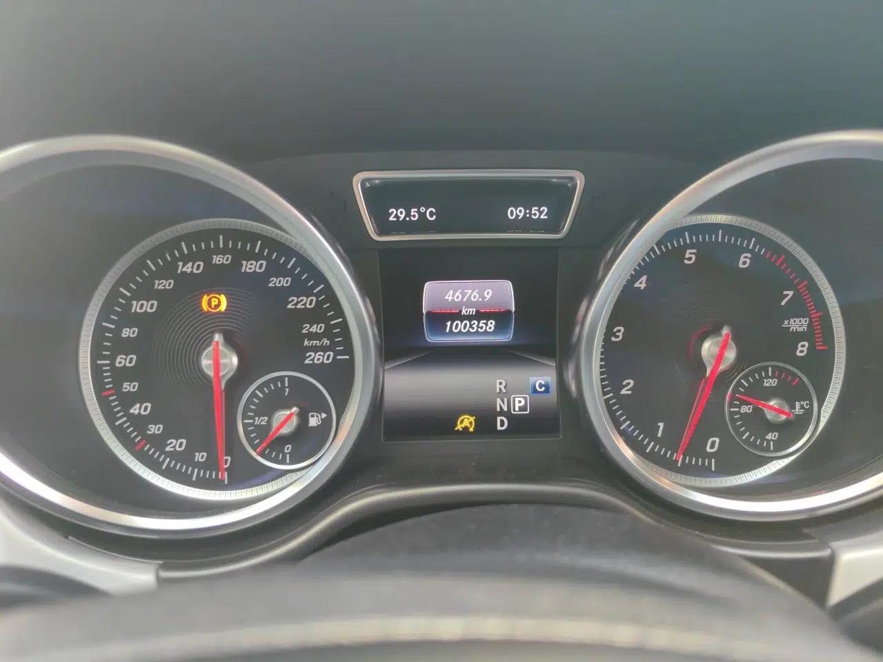 Mercedes-Benz GLE Coupe 2017 GLE 320 4MATIC Coupe SUV — миниатюра 11