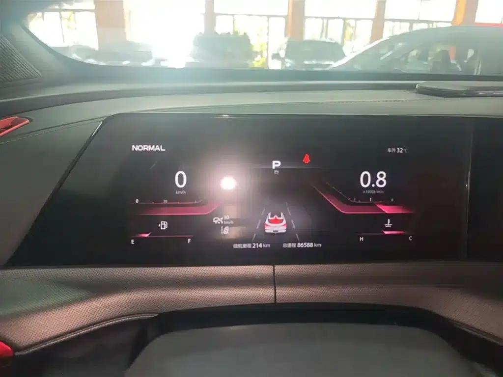 Changan UNI-T 2020 1.5T Flagship Edition — миниатюра 12