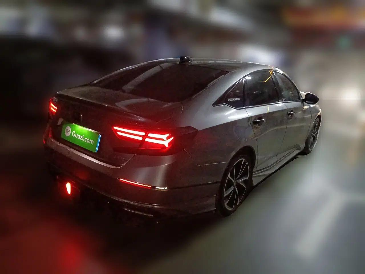 Honda Accord 2018 260TURBO Elite Edition China V — миниатюра 6