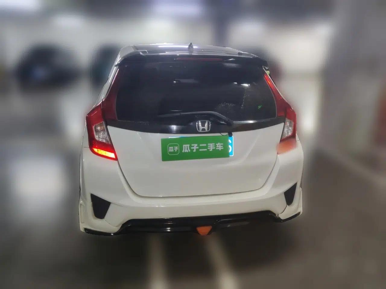 Honda Fit 2016 1.5L LX Manual Comfort Model — миниатюра 5