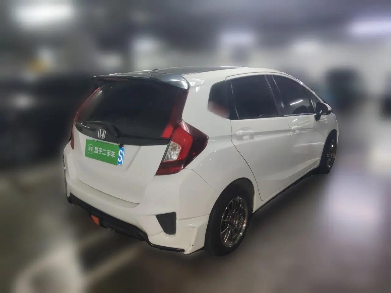 Honda Fit 2016 1.5L LX Manual Comfort Model — миниатюра 6