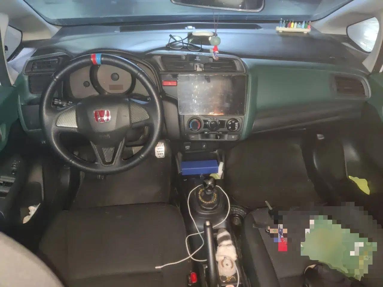 Honda Fit 2016 1.5L LX Manual Comfort Model — миниатюра 9