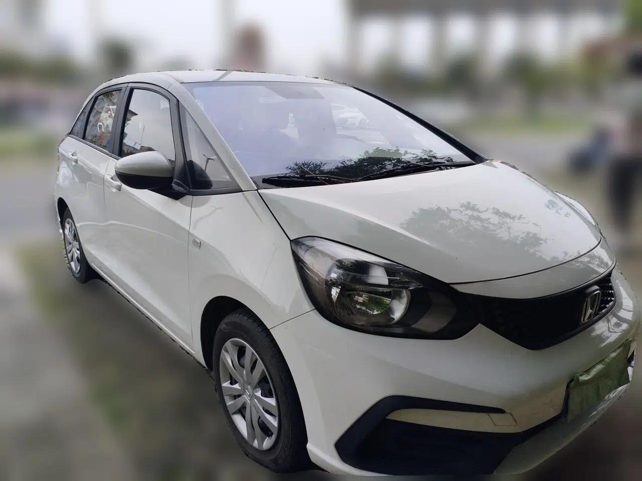 Honda Fit 2021 1.5L CVT Trend Edition — миниатюра 3