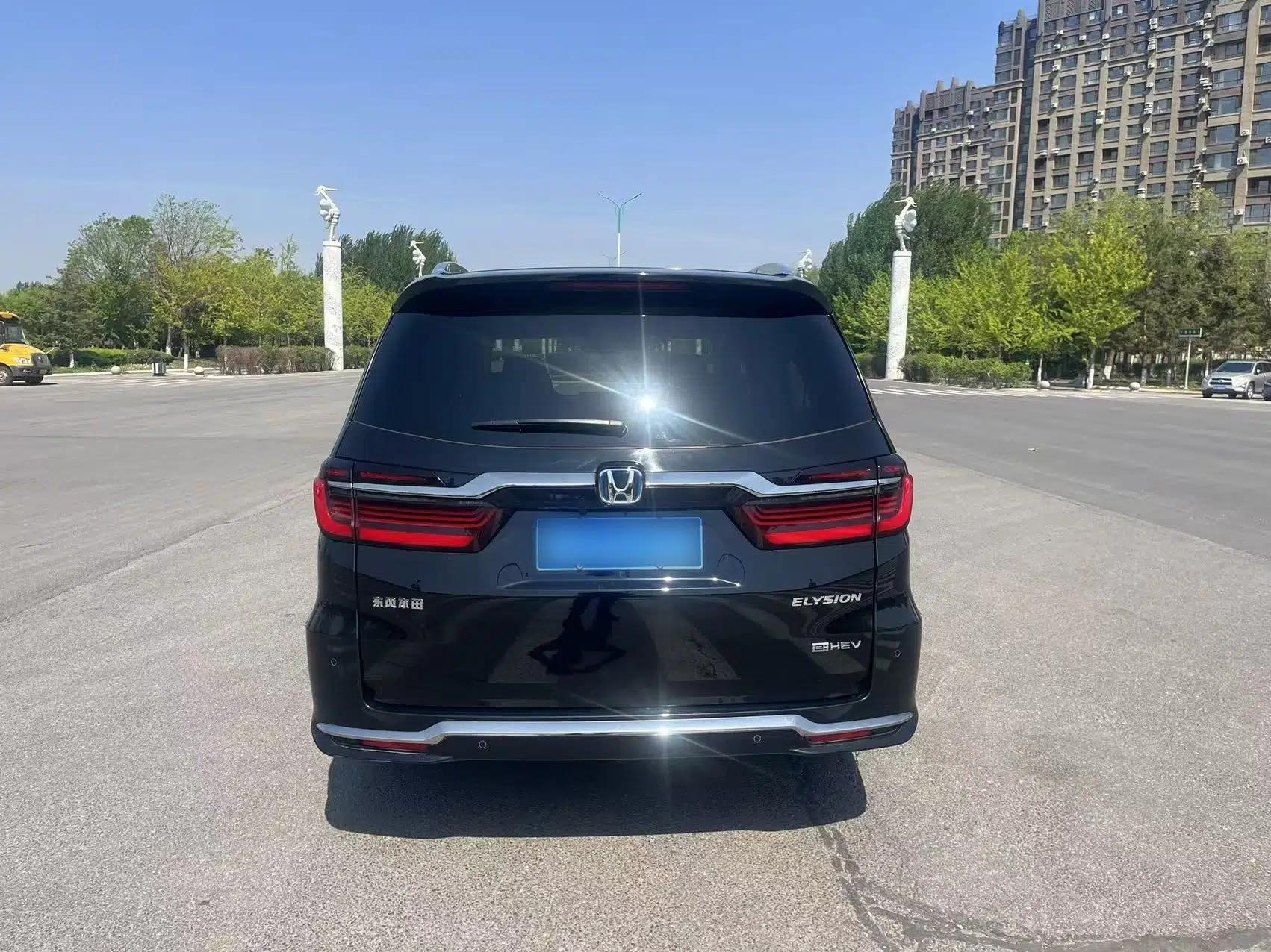 Honda Elysion 2024 2.0L eHEV Ultimate Edition — миниатюра 5