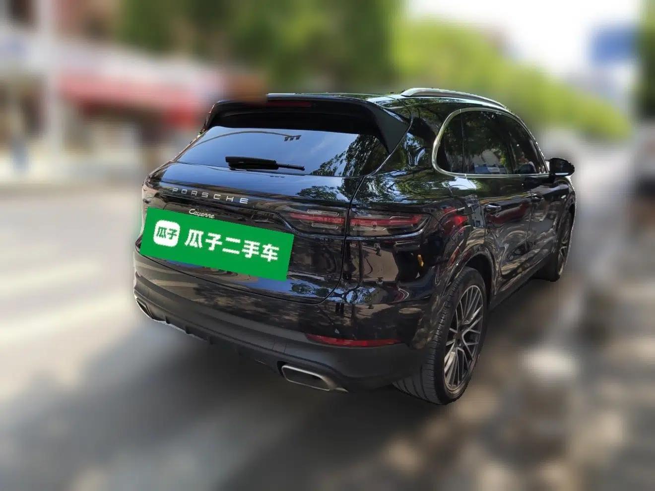 Porsche Cayenne E-Hybrid 2021 Cayenne E-Hybrid 2.0T — миниатюра 6