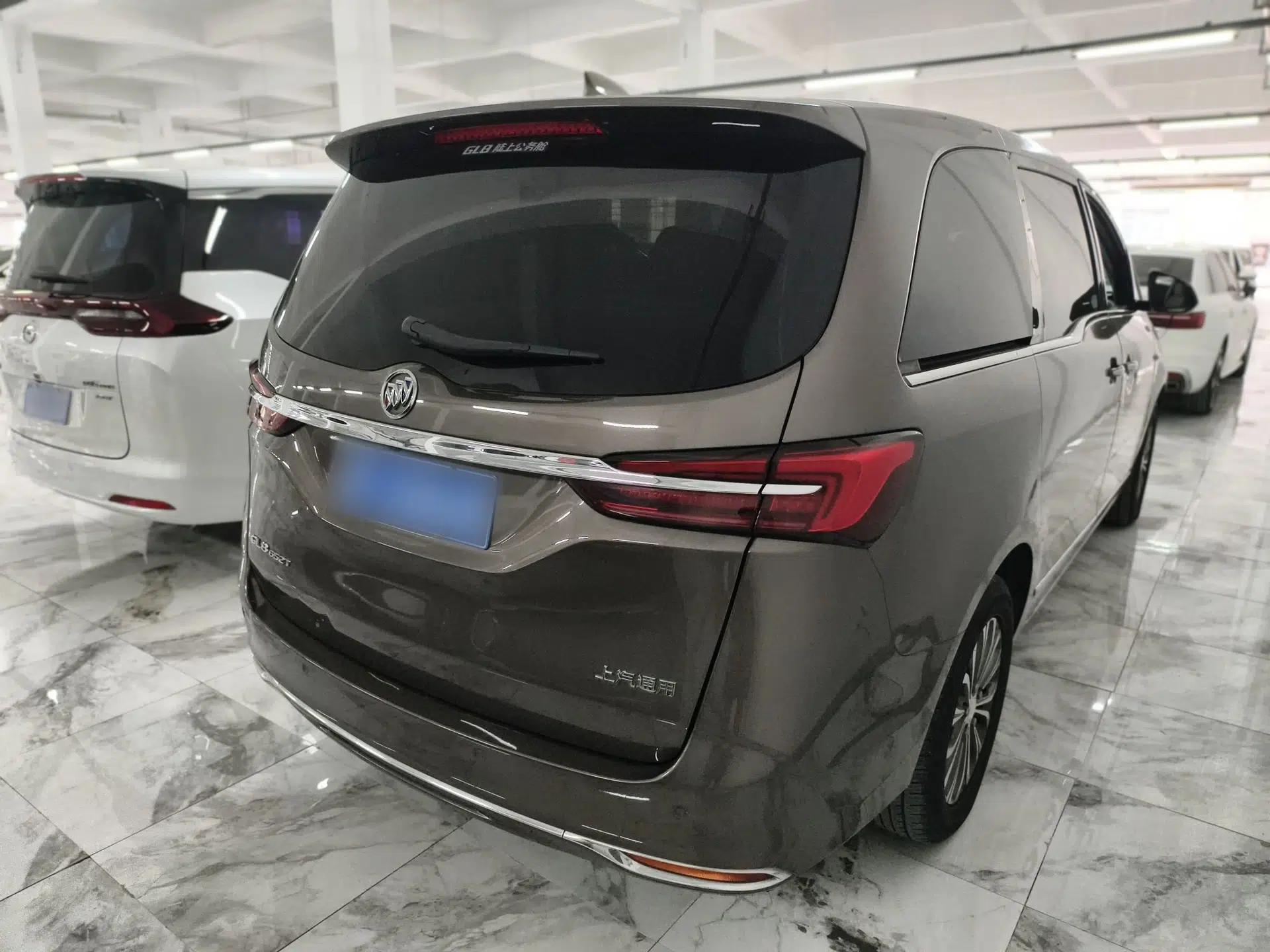 Buick GL8 2021 Land Cruiser Executive Class 652T Luxury Model — миниатюра 4