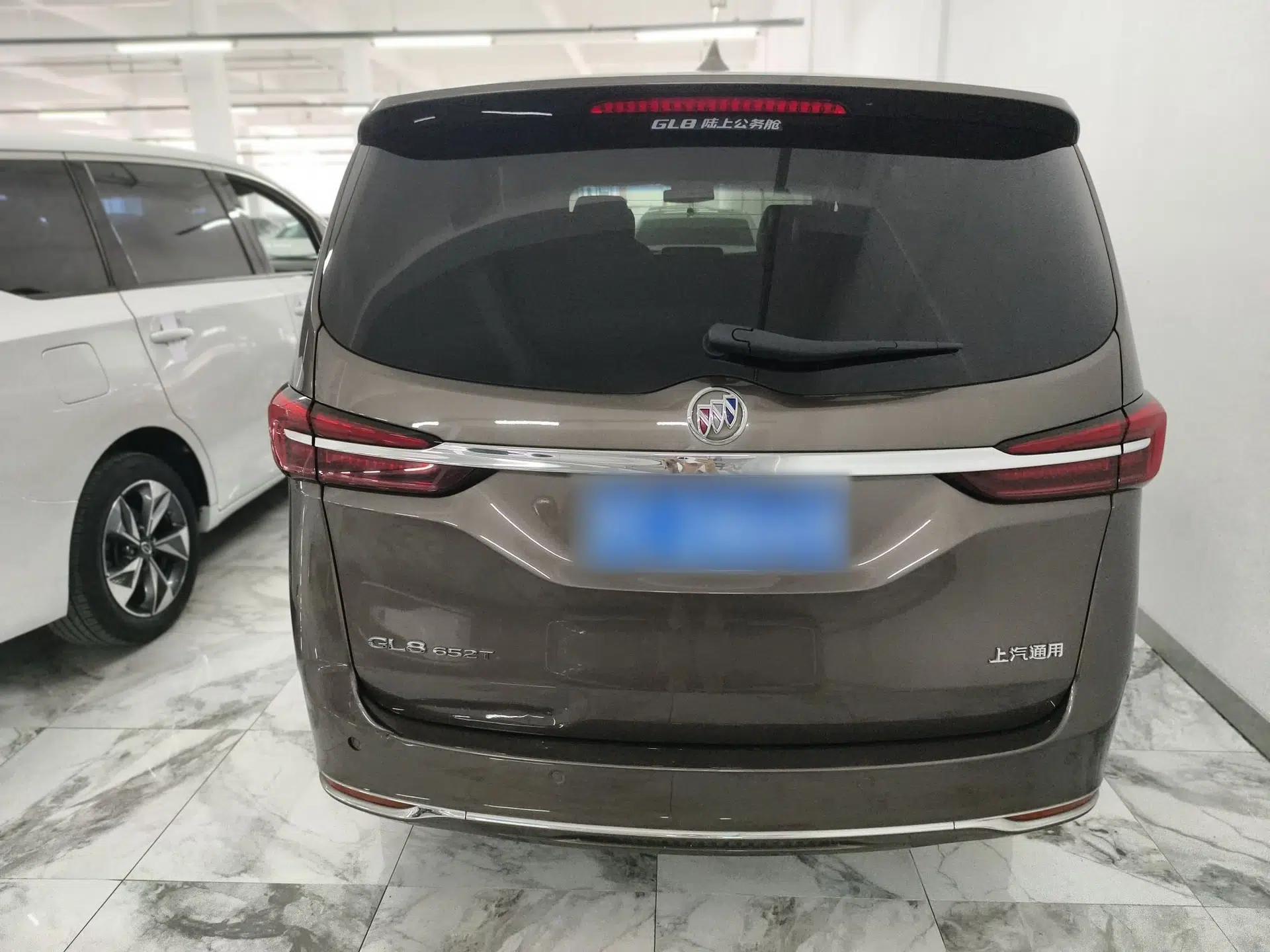 Buick GL8 2021 Land Cruiser Executive Class 652T Luxury Model — миниатюра 5