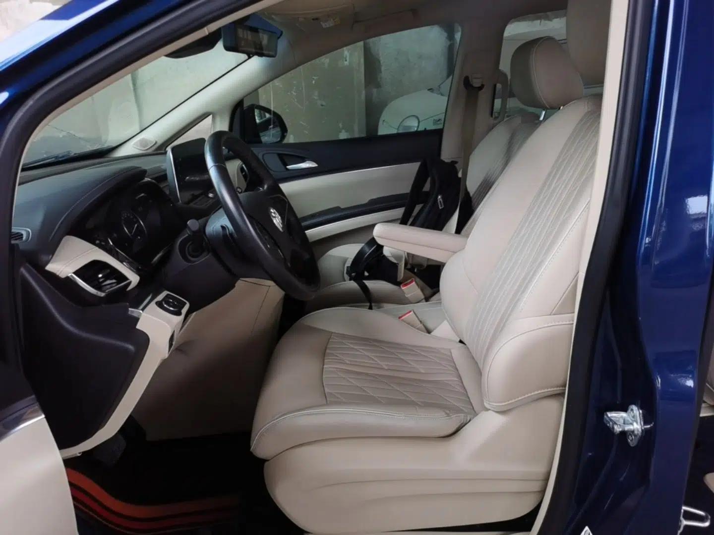 Buick GL8 2023 Land Business Class Smart Deluxe Model — миниатюра 17